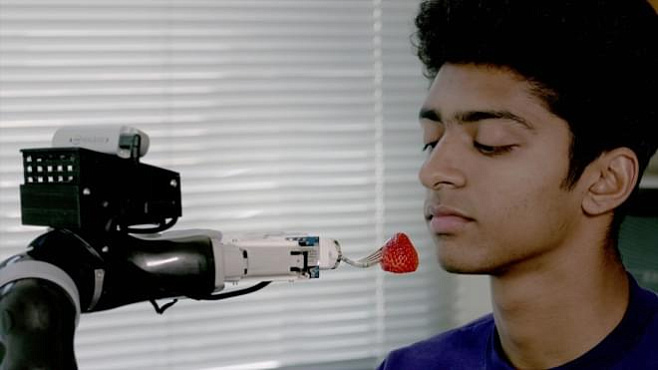 Создан робот, который может кормить людей