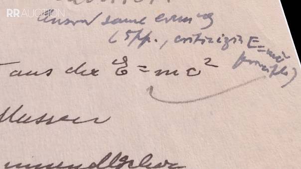 Редкое письмо Эйнштейна с формулой E=mc2 продали на аукционе за 1.2 миллиона долларов
