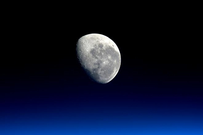 NASA откажется от планов по высадке на Луну в 2024 году