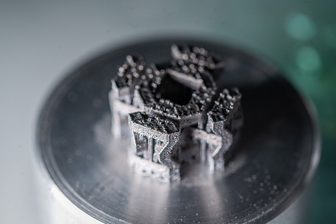 Новая структура материала сделает межпозвонковые имплантаты долговечнее