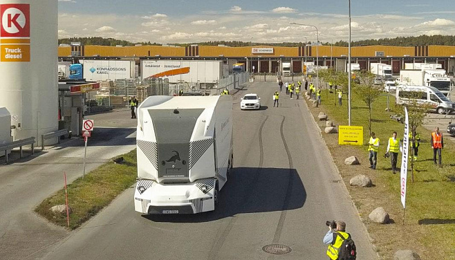  Беспилотный грузовик займётся доставкой грузов в Швеции