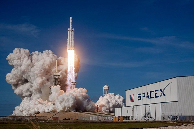 SpaceX отложила запуск ракеты с 60 интернет-спутниками