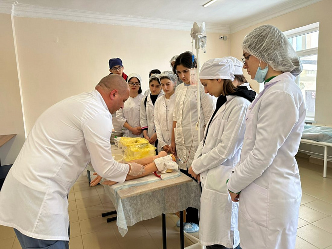 День науки с КБГУ: Медицинский факультет открыл свои двери талантливым школьникам