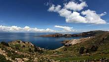 На дне озера Титикака обнаружили инкский ларец со статуэткой ламы и сусальным золотом
