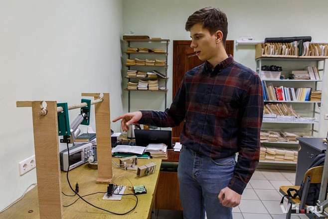 Студент волгоградского политеха собрал робота-охотника за сосульками
