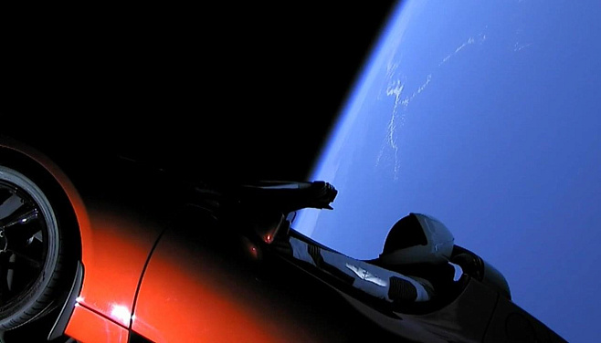 Всё о запуске Falcon Heavy с электрокаром внутри